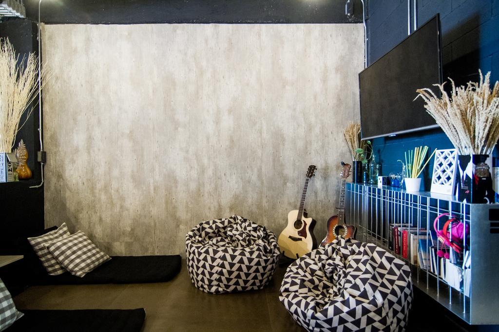 Box Poshtel *
